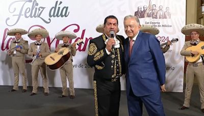 Quiénes son los grupos musicales que AMLO llevó a La Mañanera para celebrar el ‘Día de las Madres’ y cuánto cobran por show