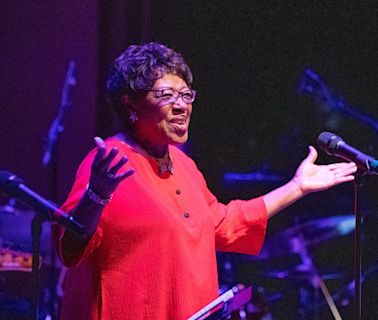 'Double sevens, baby': Musical legend Francine Reed celebrates 77 at Phoenix concert