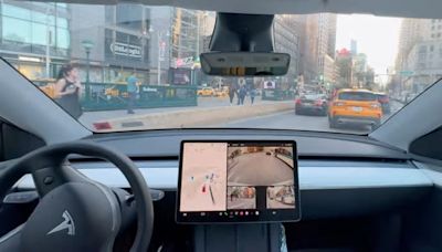 Así funciona el sistema de conducción autónoma FSD de Tesla por Manhattan
