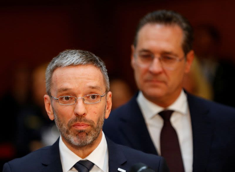 Austrian prosecutors investigate far-right leader, suspect breach of trust