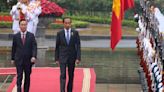 Indonesia and Vietnam discuss South China sea and energy issues as Indonesian president visits