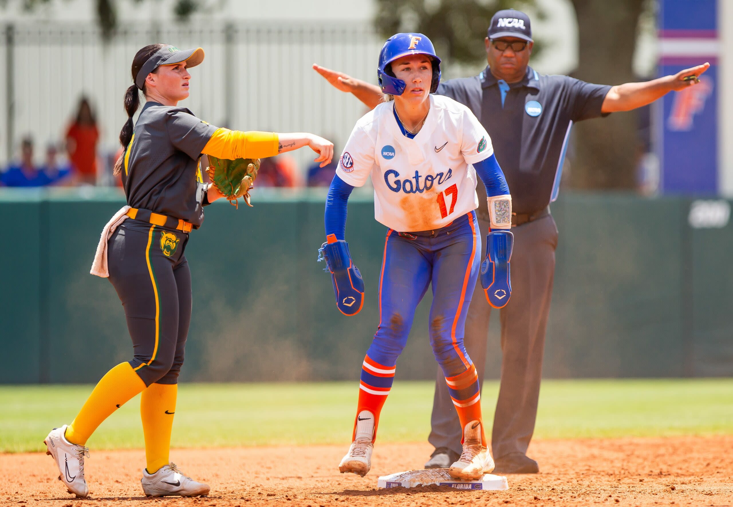 Florida drops Game 2 to Baylor, forces Super Regional rubber match
