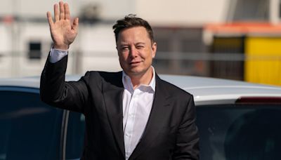 Elon Musk anuncia que robots humanoides trabajarán en la fabrica de Tesla en 2025