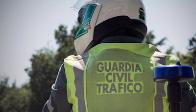 Un conductor que dio positivo en el control de drogas intenta colar a la Guardia Civil un carnet de conducir falso en Vilaboa