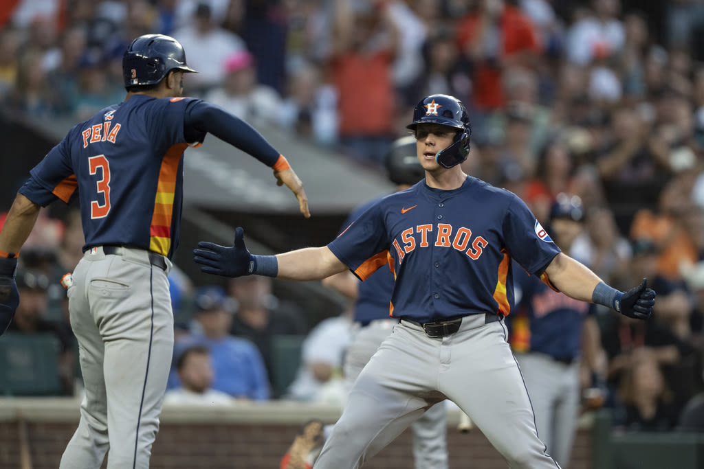Astros take sole possession of 1st place for 1st time this season with 4-2 win over Mariners