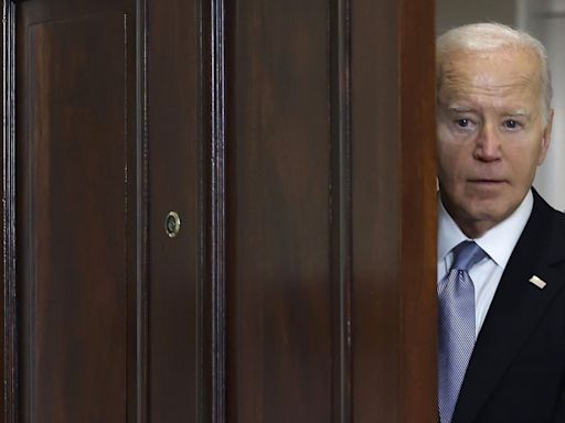 Biden aides 'discuss venue' for potential exit announcement