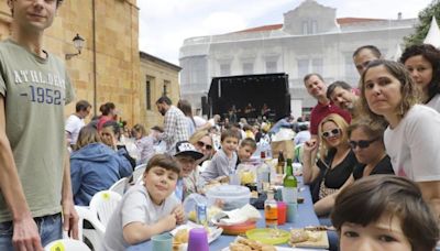 El Antiguo se salta la dieta con un empacho de fiesta y convivencia