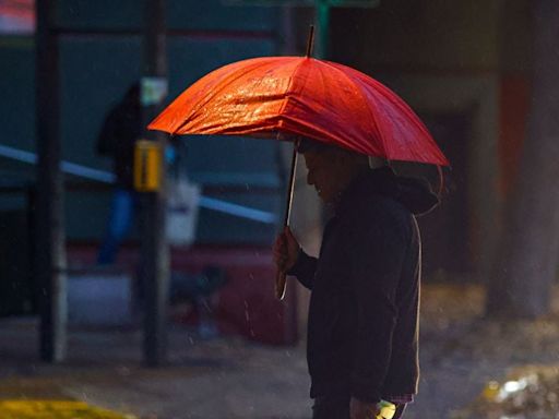 Lluvia en Santiago hoy: ¿A qué hora empieza y en cuáles comunas habrían precipitaciones? - La Tercera