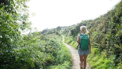 Walking can significantly reduce lower back pain - if you do it right