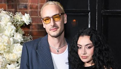Charli XCX tried to convince fiancé to do her viral ‘Apple’ dance. How it went