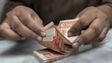 Pakistan Expects to Avoid Rupee Devaluation in New IMF Talks