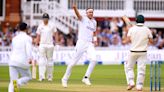 Three quick wickets give England renewed hope in second Ashes Test