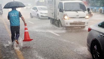 15縣市豪、大雨狂轟 嘉義草山溪恐暴漲！氣象署籲民眾速遠離｜壹蘋新聞網