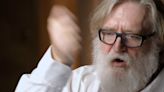 Gabe Newell on making Half-Life's crowbar fun: 'We were just running around like idiots smacking the wall'