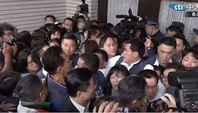 藍白成功護送韓國瑜宣布開會︱表決通過卓榮泰到院施政報告