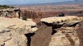 Injured man rescued from hoodoo over canyon in Moab