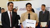 El colegio Vicente Rocafuerte gana el primer lugar en el concurso de oratoria Guayaquil, Perla Milenaria