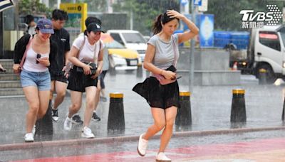 天氣／蘇力颱風估今生成！明起連5日全台有雨 吳德榮：慎防劇烈天氣│TVBS新聞網