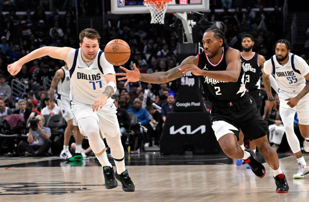 Clippers get Kawhi Leonard back, but Mavericks even series with Game 2 win