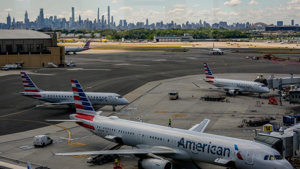 American Airlines and flight attendants have reached deal to avoid a strike