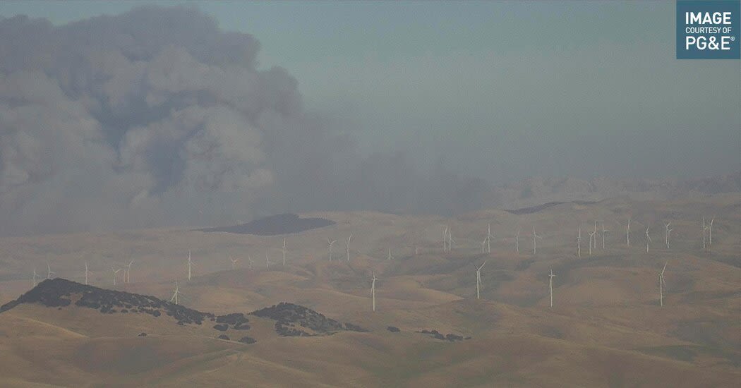 Wildfire Near San Francisco Burns About 14,000 Acres