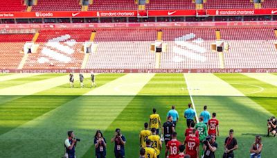 UD Las Palmas mantiene el pulso en el Anfield Stadium