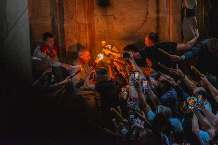 ‘Holy Fire’ Ceremony at Jesus’ Tomb Marks Beginning of Orthodox Easter Celebrations