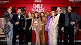 Série da Netflix "Emily em Paris" abraça estilo de vida francês em nova temporada