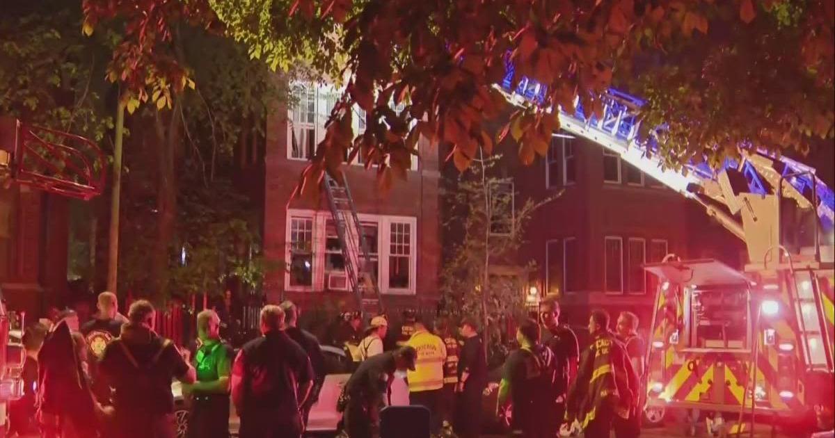 79-year-old woman dies in apartment fire on Chicago's North Side