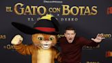 El Gato con Botas se humaniza con la voz en español de Antonio Banderas