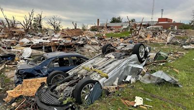 Five dead in Iowa as storms batter Midwest