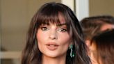 Als het aan Emily Ratajkowski ligt is 'divorce jewelry' dé nieuwe sieradentrend