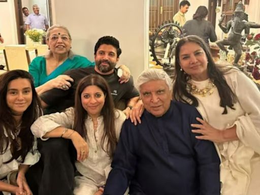 Shabana Azmi Reveals Shocking Details About Honey Irani's Reaction to Affair with Javed Akhtar