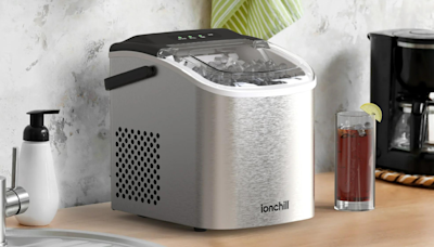 This bestselling portable ice maker can be yours for a cool $58 — save over 40%