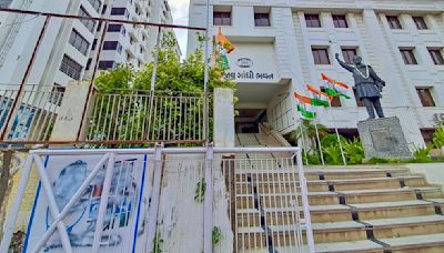 FIR against Bajrang Dal leaders for breaking into Gujarat Congress headquarters