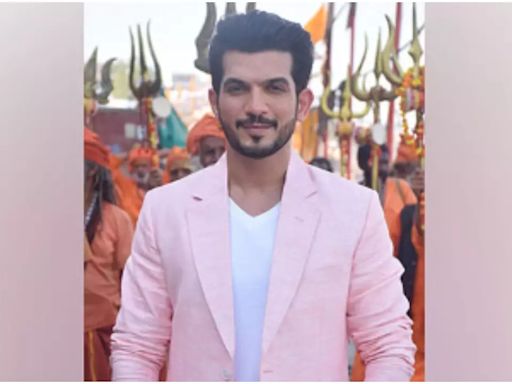 Snake Spotted On Arjun Bijlani's Pyar Ka Pehla Adhyay Shiv Shakti Sets