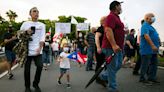 Cientos de puertorriqueños protestan contra continuos apagones en la isla bajo LUMA Energy - El Diario NY