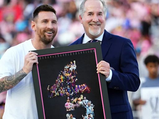 Las perlitas del homenaje a Messi en Inter Miami: el recuerdo por la Copa América, el regalo que se llevó y un video especial por sus 45 títulos