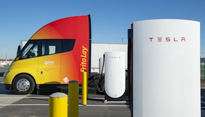 Tesla stock pops after company reveals new details, deliveries for its semi-truck program