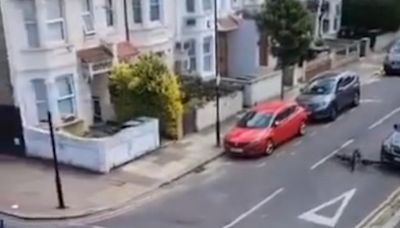 Shocking moment fight with 'Rambo knives' breaks out in broad daylight in Tottenham