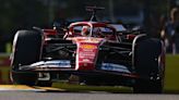 F1: Charles Leclerc, adelante, y Max Verstappen, complicado y ocupado en Imola
