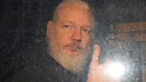 La Justicia británica frena la extradición de Julian Assange a EEUU y le permite volver a recurrirla