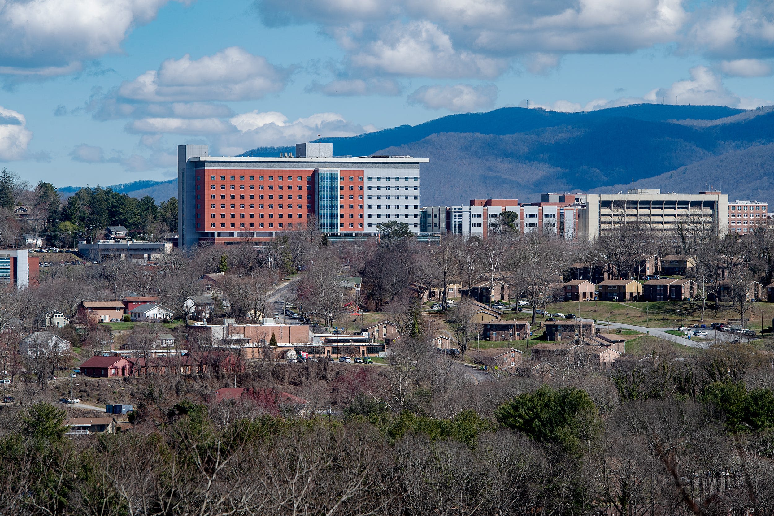 NC regulators inspect Mission/HCA in Asheville; nurse: conditions better when they visit