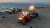 Retiradas 18.000 kilos de basuras de las playas de La Línea tras la celebración de la Noche de San Juan