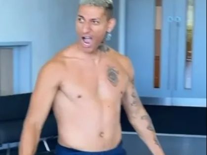 Richarlison leaves Spurs star in hysterics by copying Ronaldo celebration