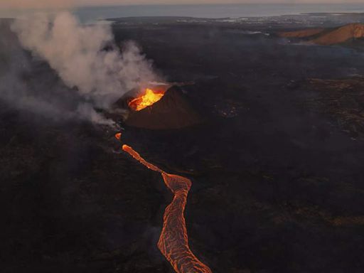 Iceland's volcano may erupt, poses threat to Grindavik - The Economic Times