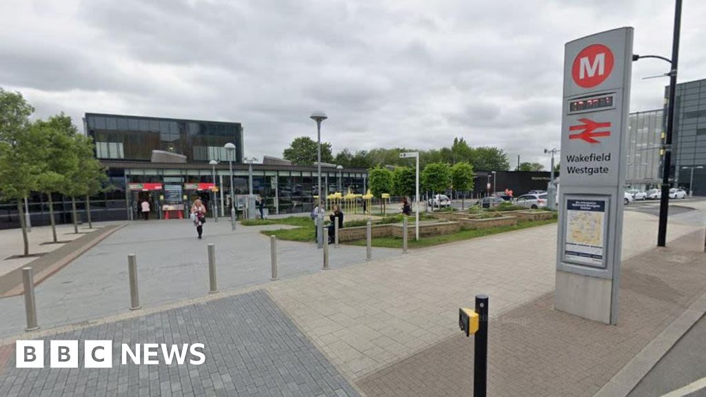 Wakefield Westgate: Paused long-distance rail service reinstated