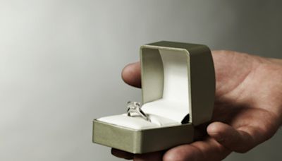 Man refuses to buy girlfriend a $10,000 engagement ring because she’s not ‘worth it’