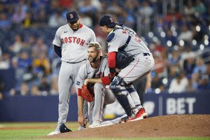 Red Sox reliever Chris Martin placed on injured list with elbow inflammation