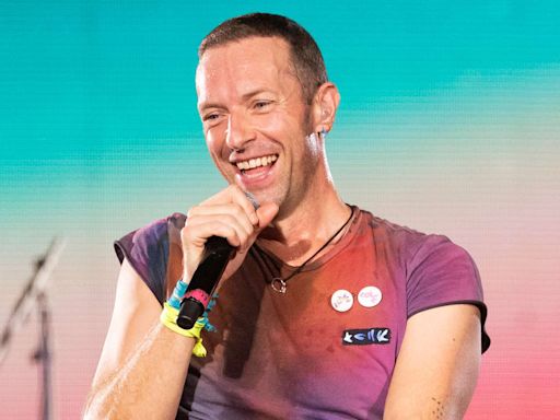 Chris Martin Gives 64-Year-Old Coldplay Fan with Arthritis a Ride to the Show